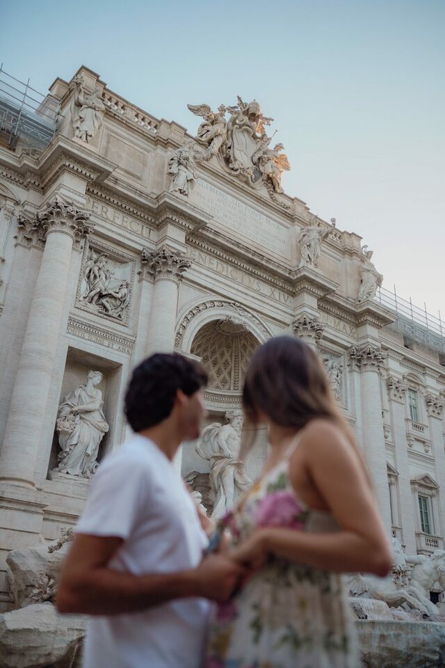 Alessandra e Wanderson - Fontana di Trevi e Coliseu - Roma - Italia Alessandra e Wanderson - Fontana di Trevi e Coliseu - Roma - Italia